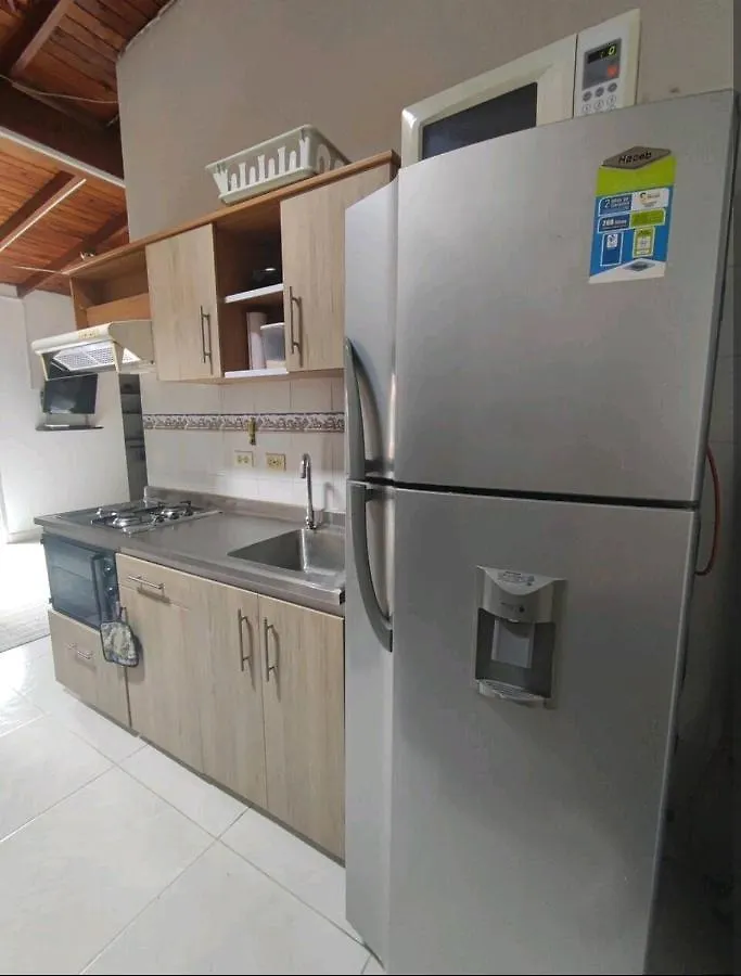 Apartamento Loft A Media Cuadra De La Estacion Floresta Medellín Colombia