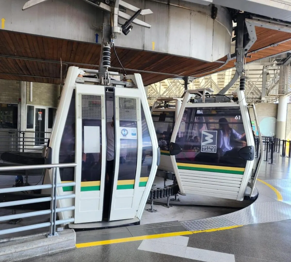 Apartamento Loft A Media Cuadra De La Estacion Floresta Medellín