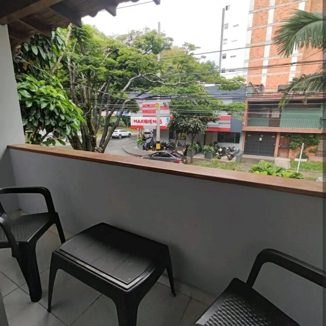 Apartamento Loft A Media Cuadra De La Estacion Floresta Medellín Lejlighed