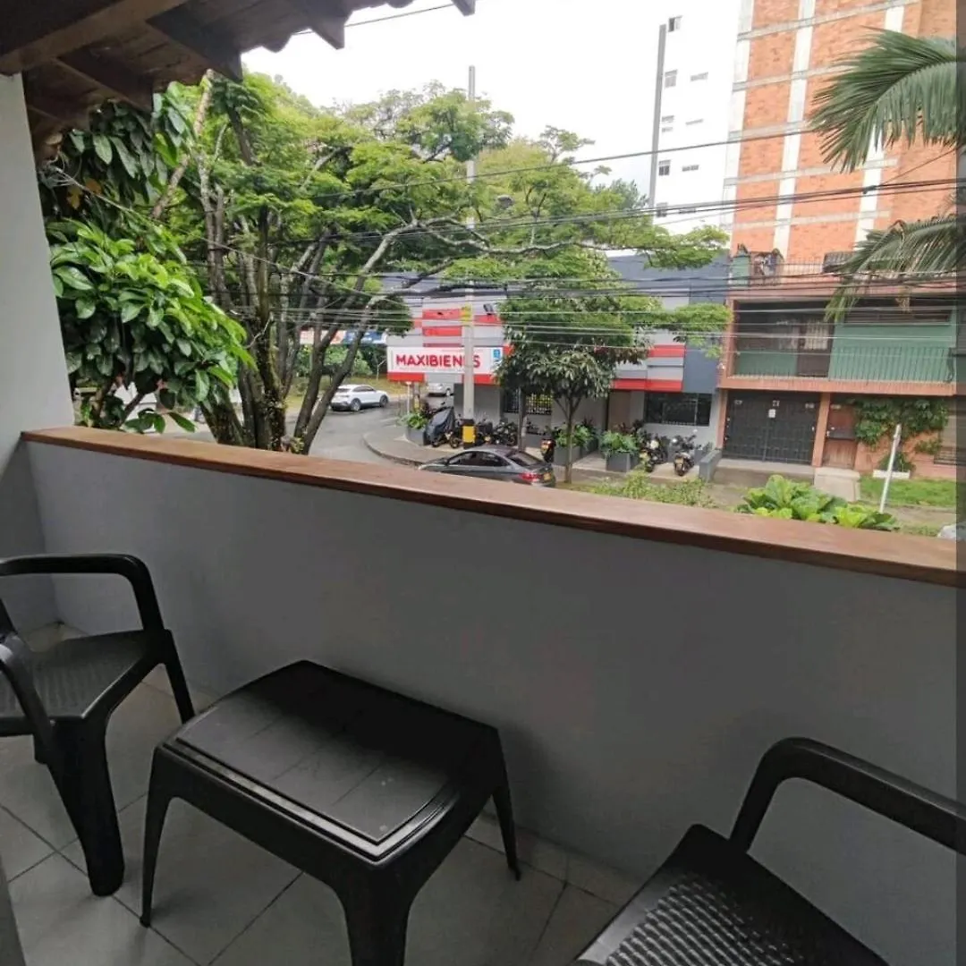 아파트 Apartamento Loft A Media Cuadra De La Estacion Floresta 메딜린 콜롬비아